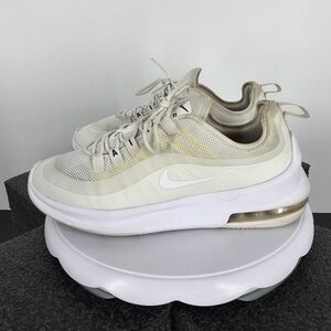 Nike Air Max Axis Women’s 8.5 Triple White Running Shoes Sneakers AA2168-100
